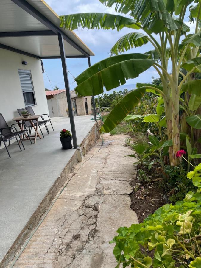 Ambelakia Bungalow โมเน็มวาซี ภายนอก รูปภาพ